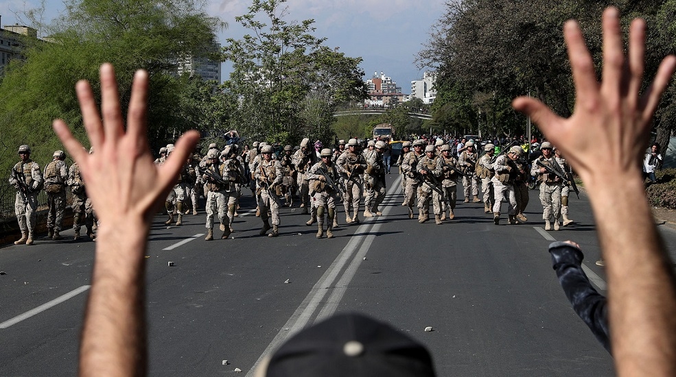 Глава Чили отменил саммит АТЭС из-за протестов