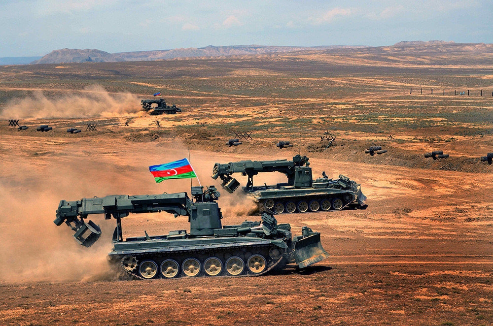 Азербайджанская армия проведет оперативные учения