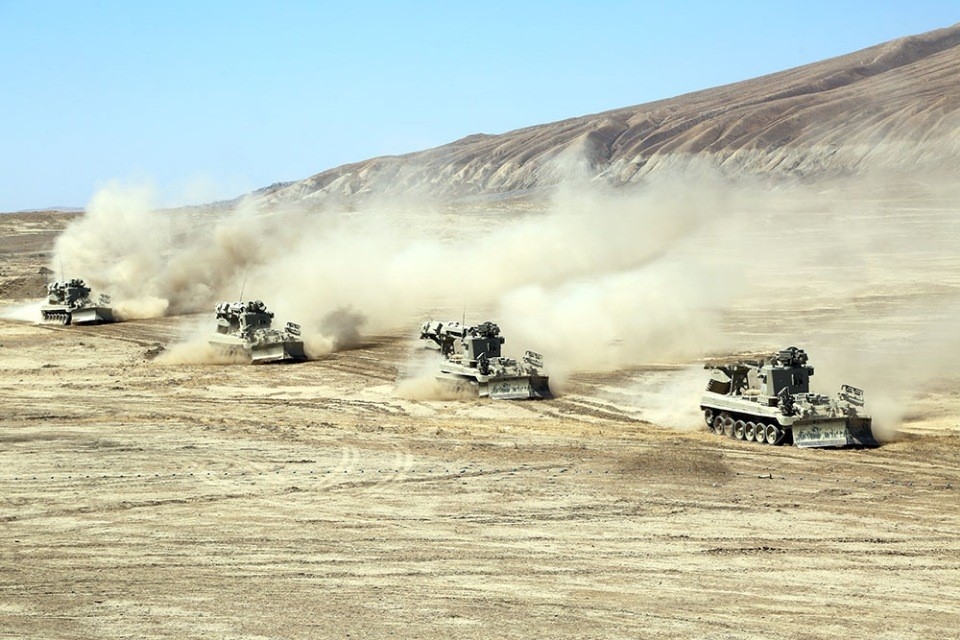 Азербайджанская армия начинает оперативные учения