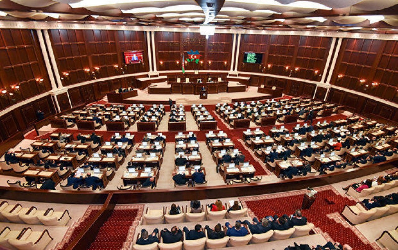 В Азербайджане отменяются два закона