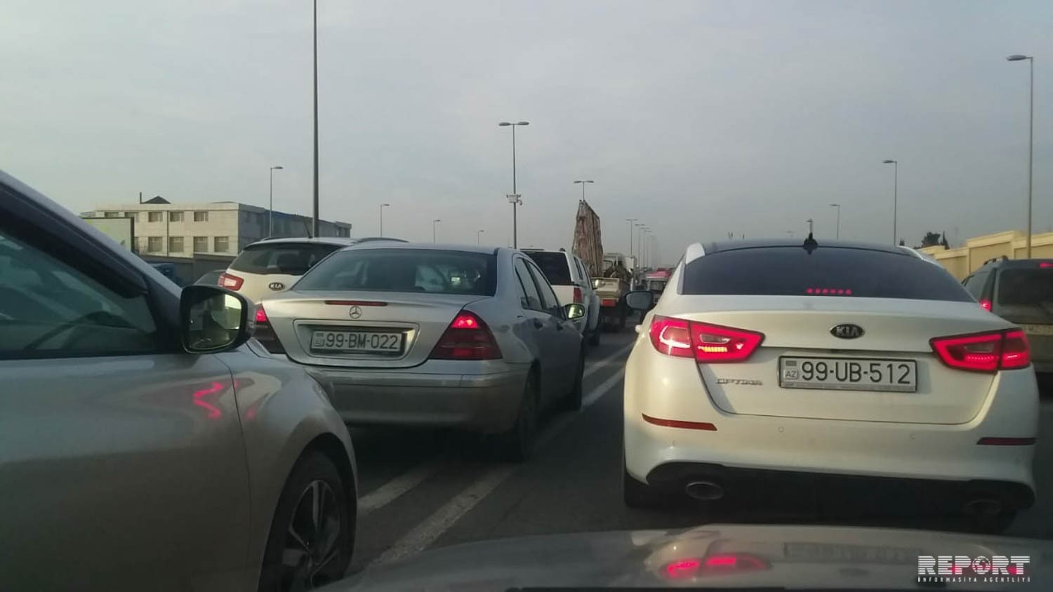 Авария на проспекте Зии Буньядова в Баку привела к пробке - ФОТО