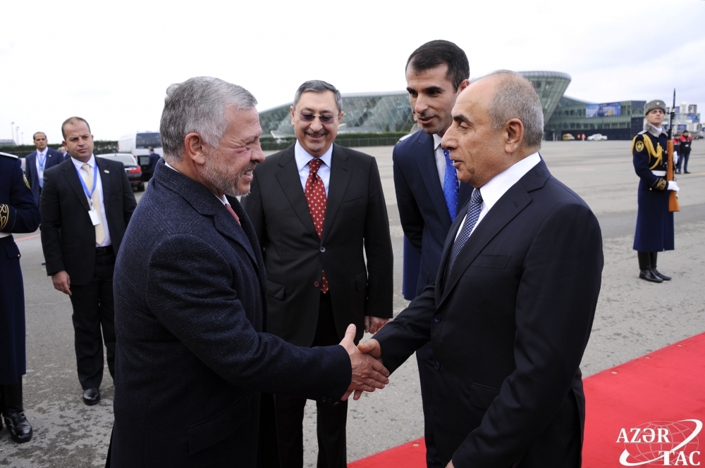 Король Иордании приехал в Баку - ФОТО