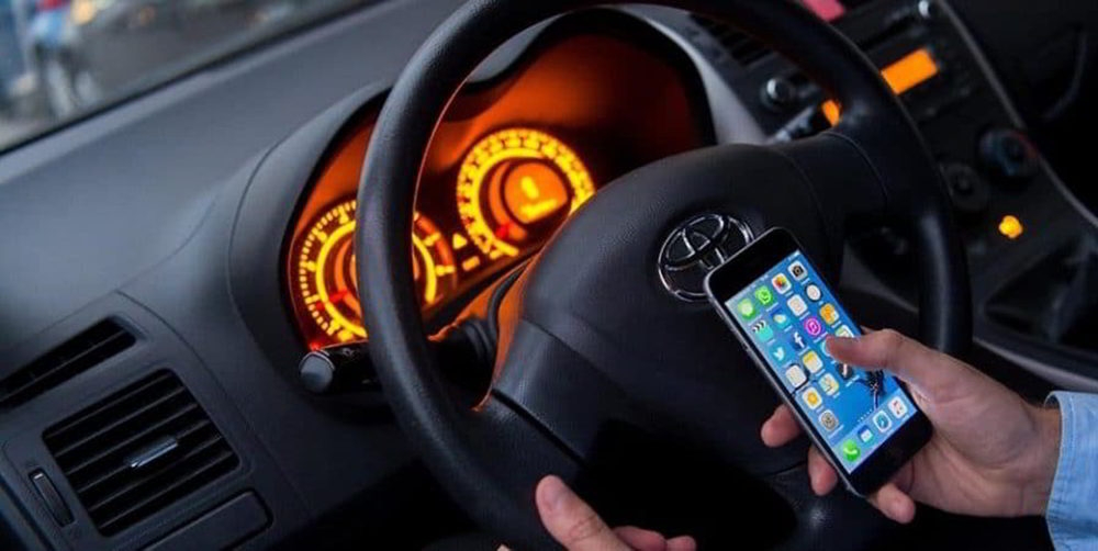 В Японии за использование смартфона за рулем будут сажать в тюрьму