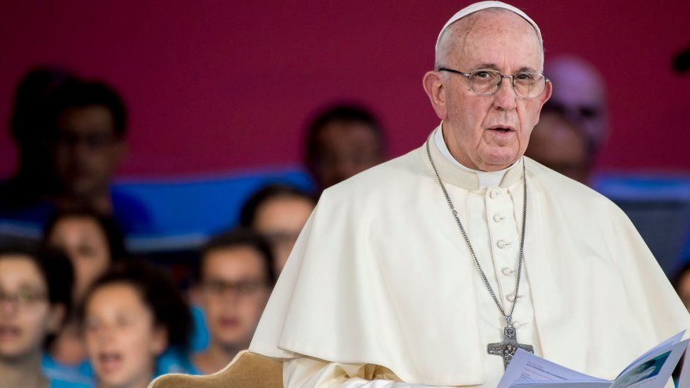 Папа Римский Франциск отменил "папскую тайну" по делам священников-педофилов