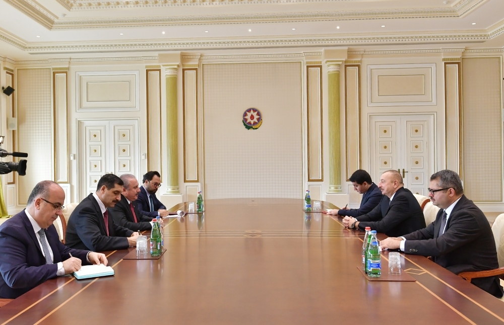 Ильхам Алиев принял председателя Великого национального собрания Турции - ФОТО