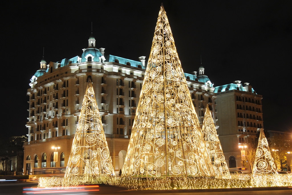 Баку в рейтинге стран СНГ с самыми высокими новогодними елками