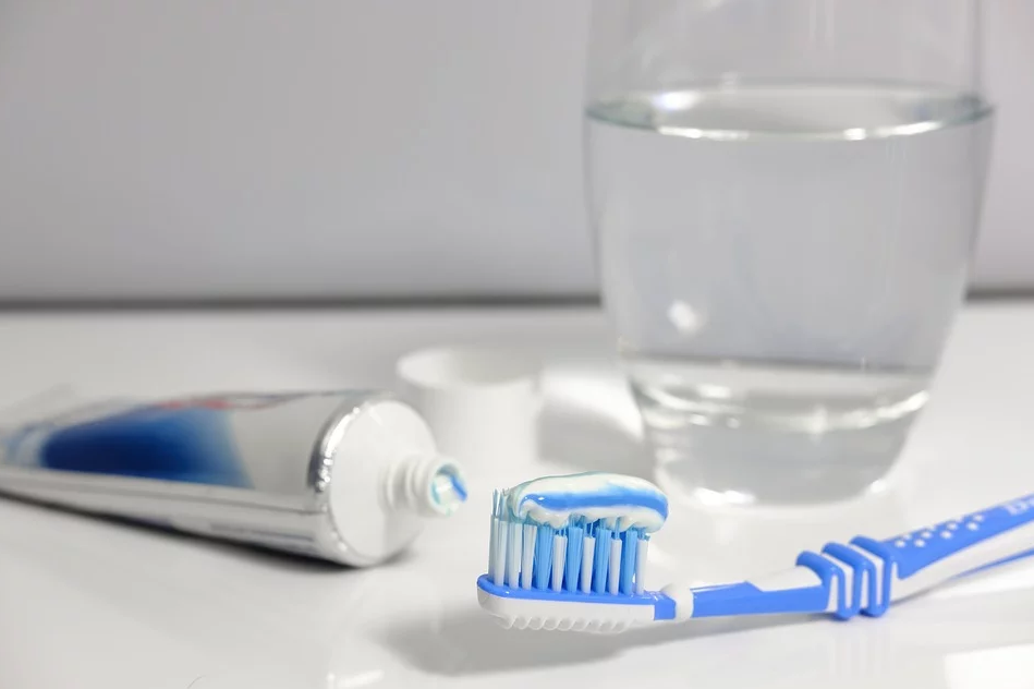 Стоматолог назвал пять главных ошибок при чистке зубов