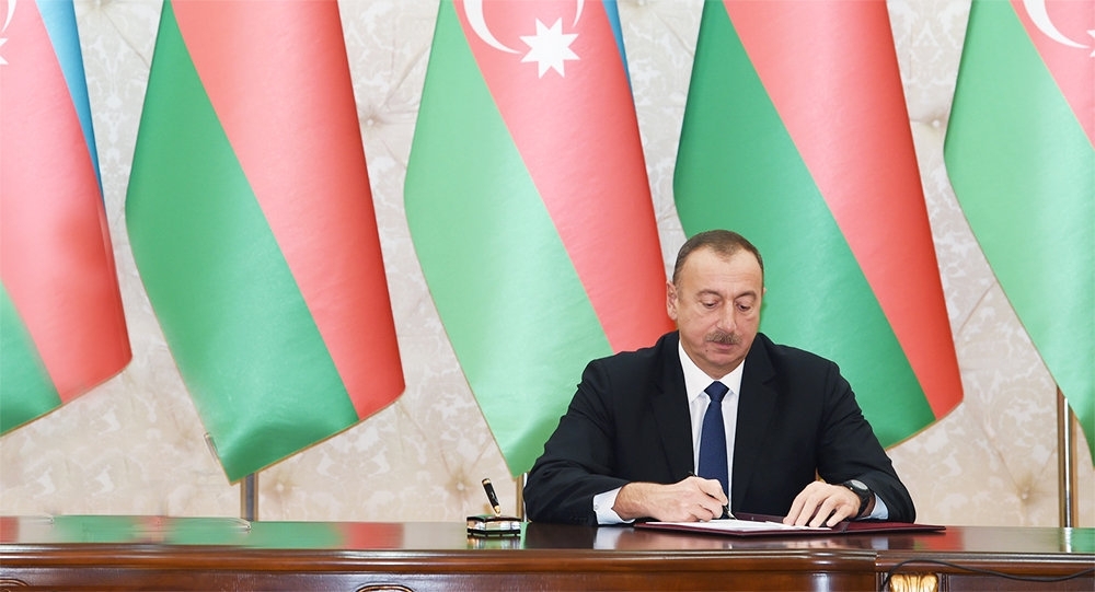 Президент Ильхам Алиев передал ряд медучреждений в подчинение TƏBİB