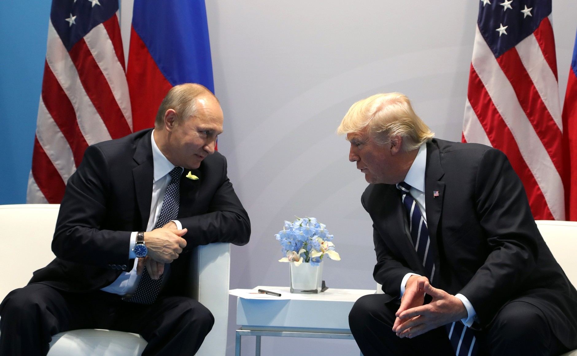 Трамп обсудил с Путиным контроль над вооружением