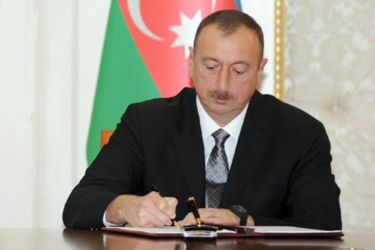 Президент Ильхам Алиев наградил Вахида Новрузова орденом