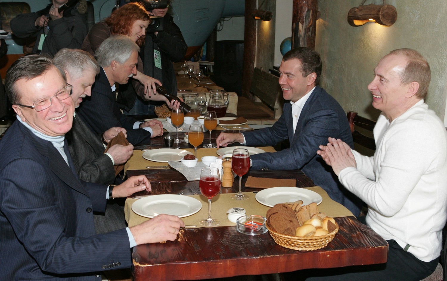 Путин в ресторане Ермак