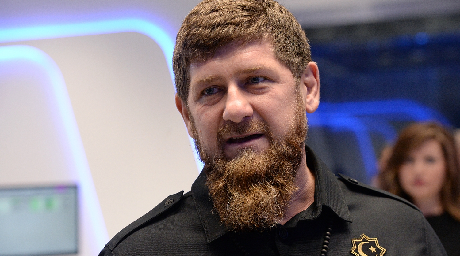 Кадыров показал, как Чечня спасает сирийские семьи - ВИДЕО