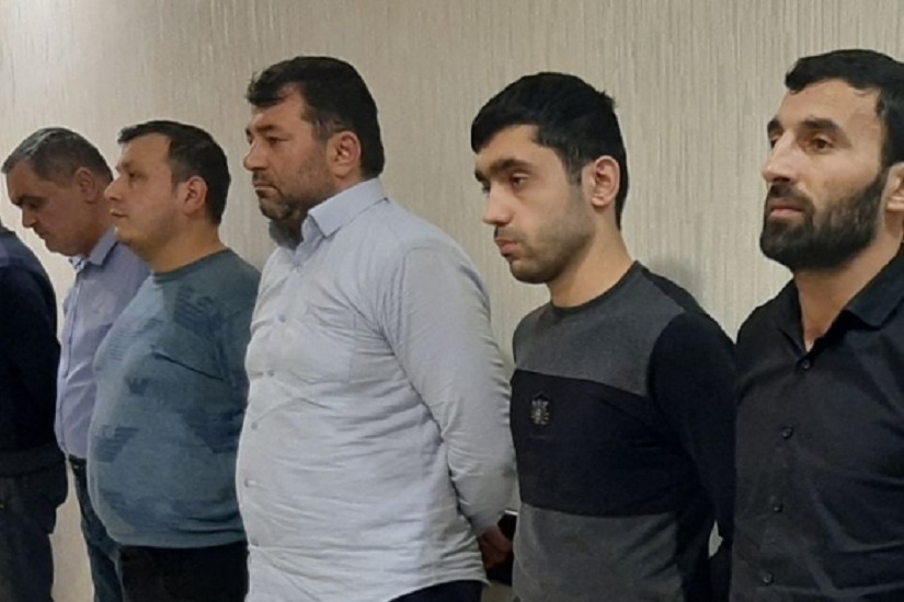 В Баку задержали банду, занимающуюся изготовлением поддельного алкоголя - ФОТО