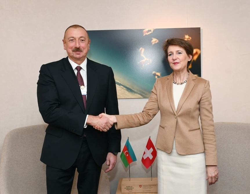 Ильхам Алиев встретился в Давосе с президентом Швейцарии - ФОТО