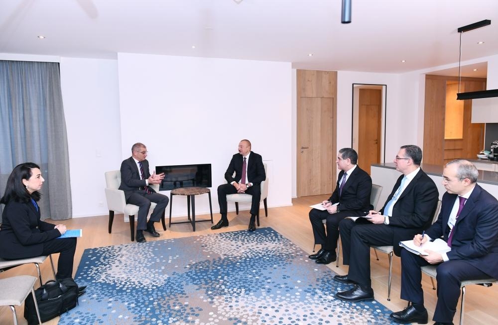 Ильхам Алиев встретился в Давосе с главой Procter and Gamble Europe - ФОТО