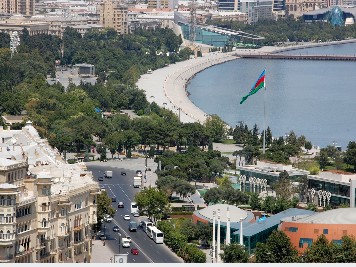 В Азербайджане наступил "день тишины"