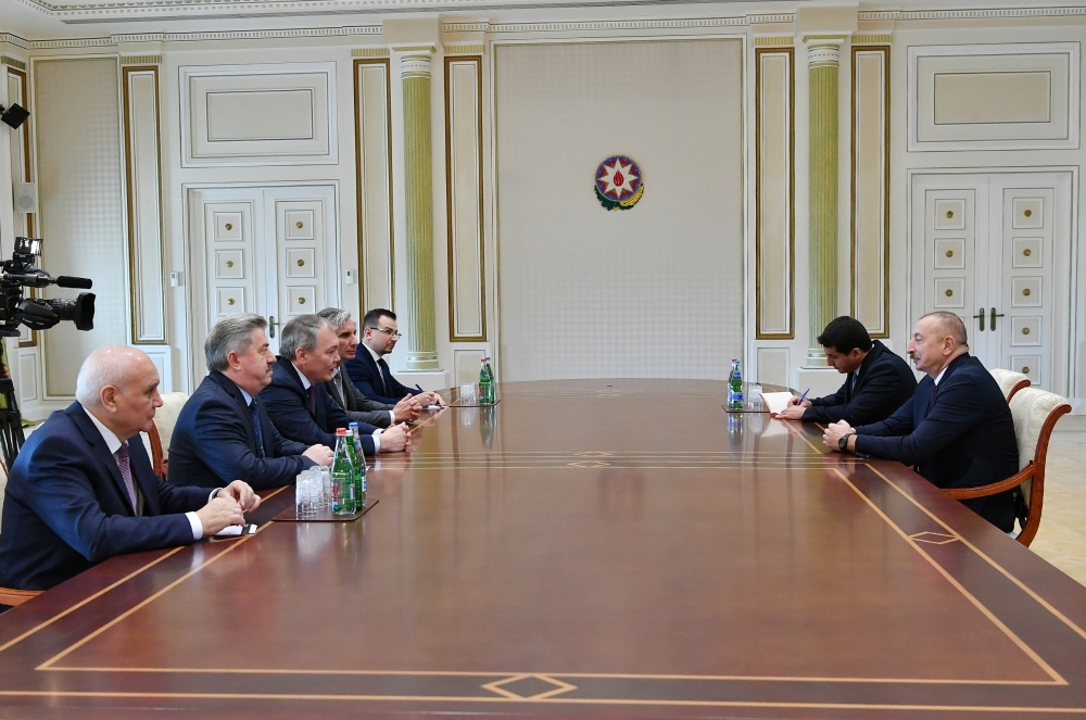 Ильхам Алиев принял делегацию во главе с руководителем миссии наблюдателей Исполкома СНГ