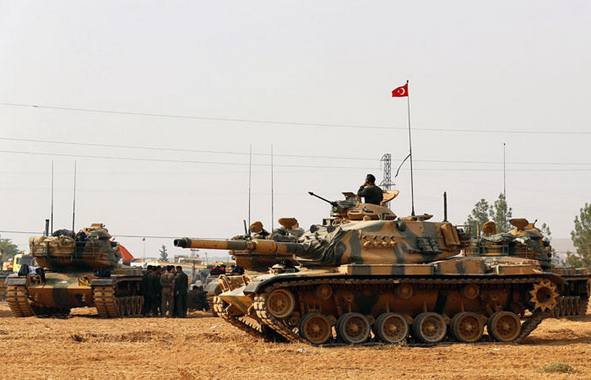 Турция перебросила артиллерию и танки к Идлибу