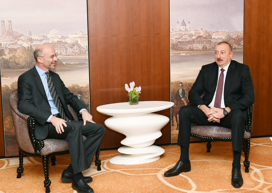 Ильхам Алиев встретился в Мюнхене с главой Международной кризисной группы - ФОТО