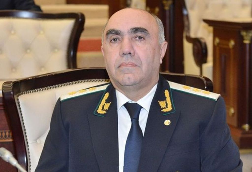 В Азербайджане снят с должности начальник управления Генпрокуратуры