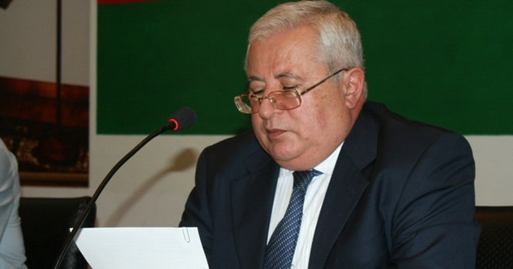 Ильхам Алиев освободил от должности главу ИВ Нефтчалинского района