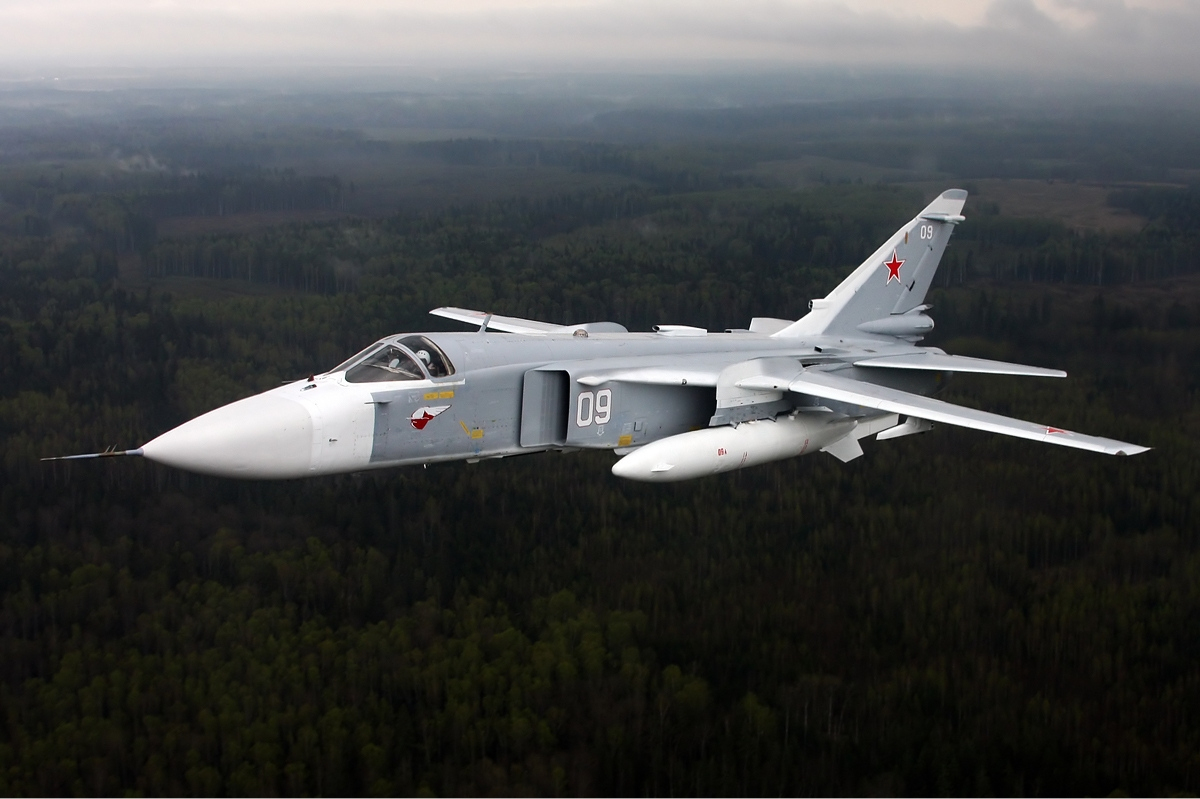 Российские Су-24 ударили по Идлибу