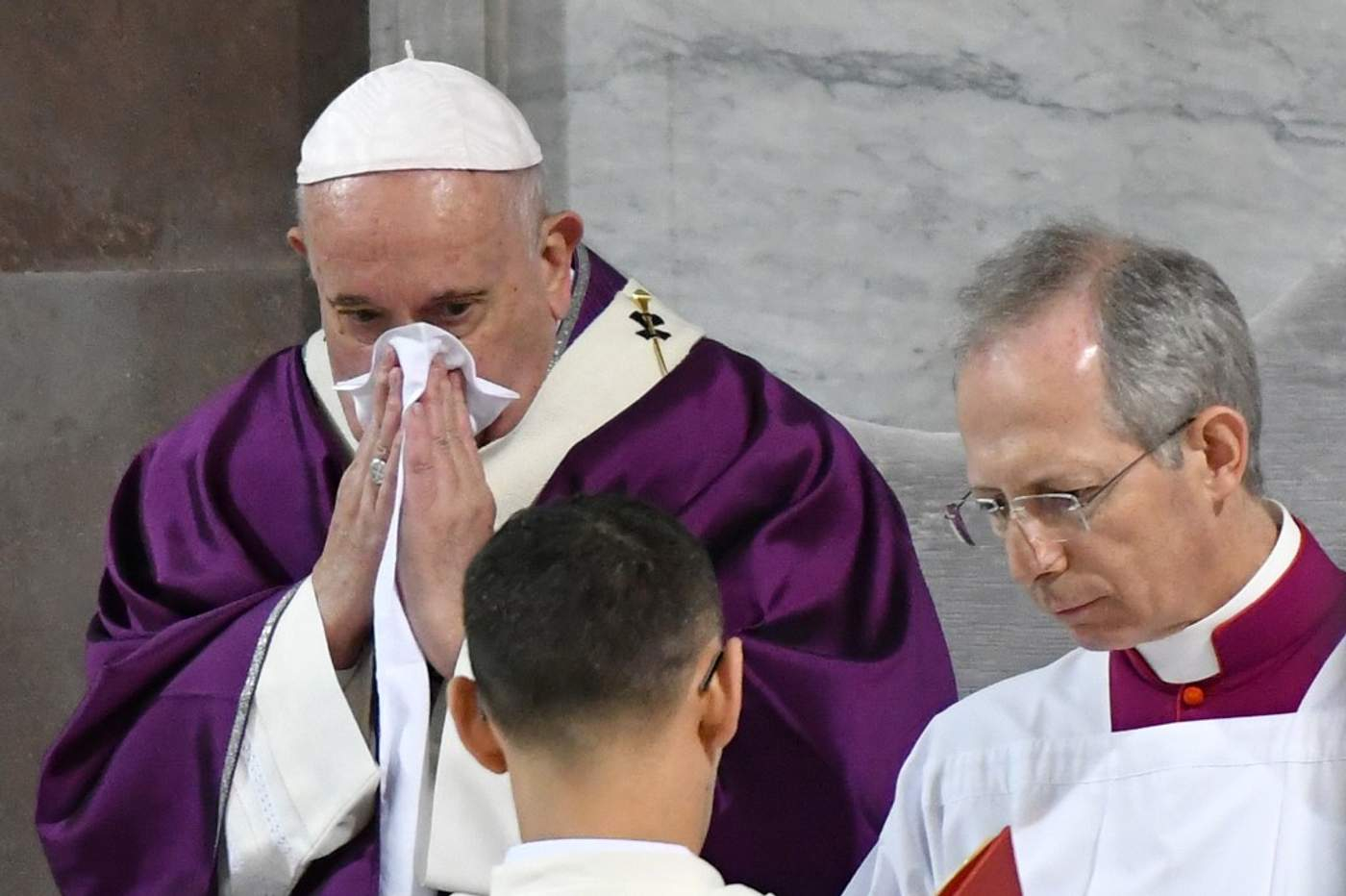 Заболевший Папа Римский отменил групповые аудиенции