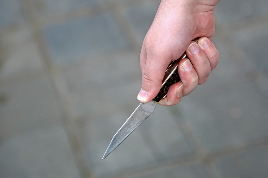 В Баку пациент диспансера нанес себе ножевые ранения