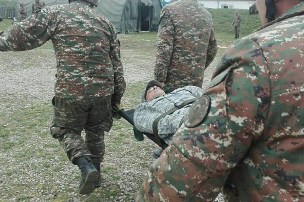 СМИ сообщили о массовых заражениях коронавирусом в армянской армии