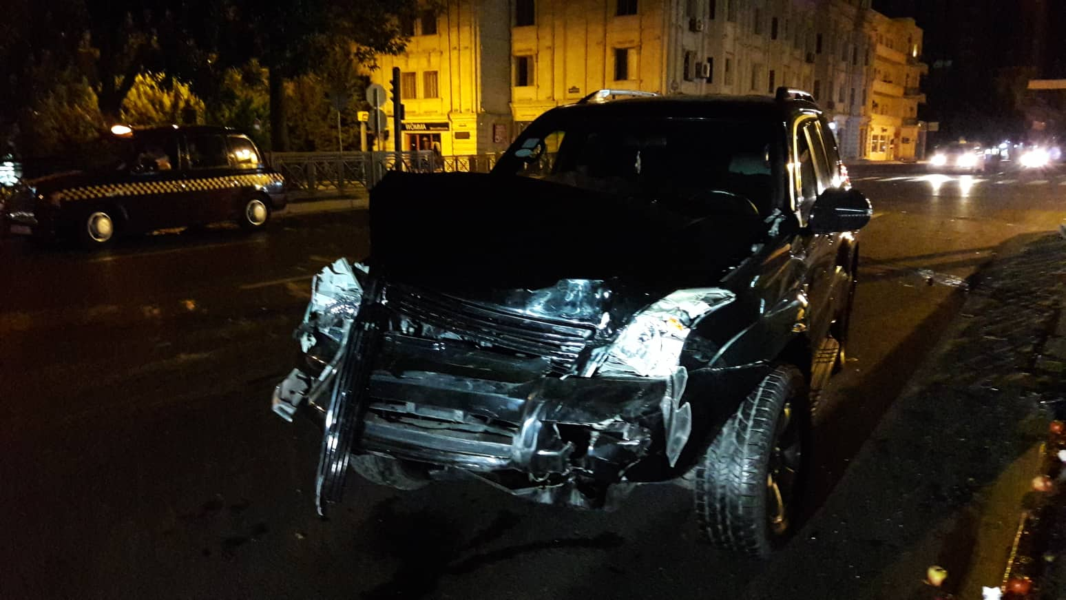 В Баку пять членов одной семьи попали в аварию: 2 человека погибли, еще трое пострадали