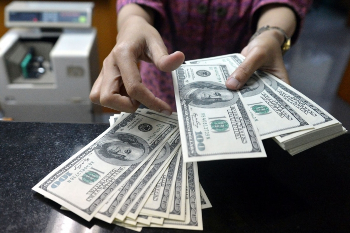 В Казахстане резко подорожал доллар