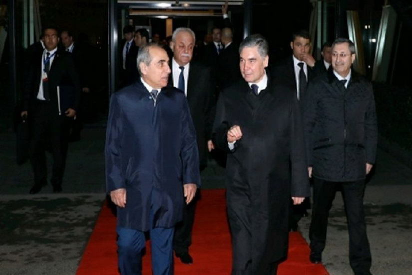 Завершился визит президента Туркменистана в Азербайджан - ФОТО