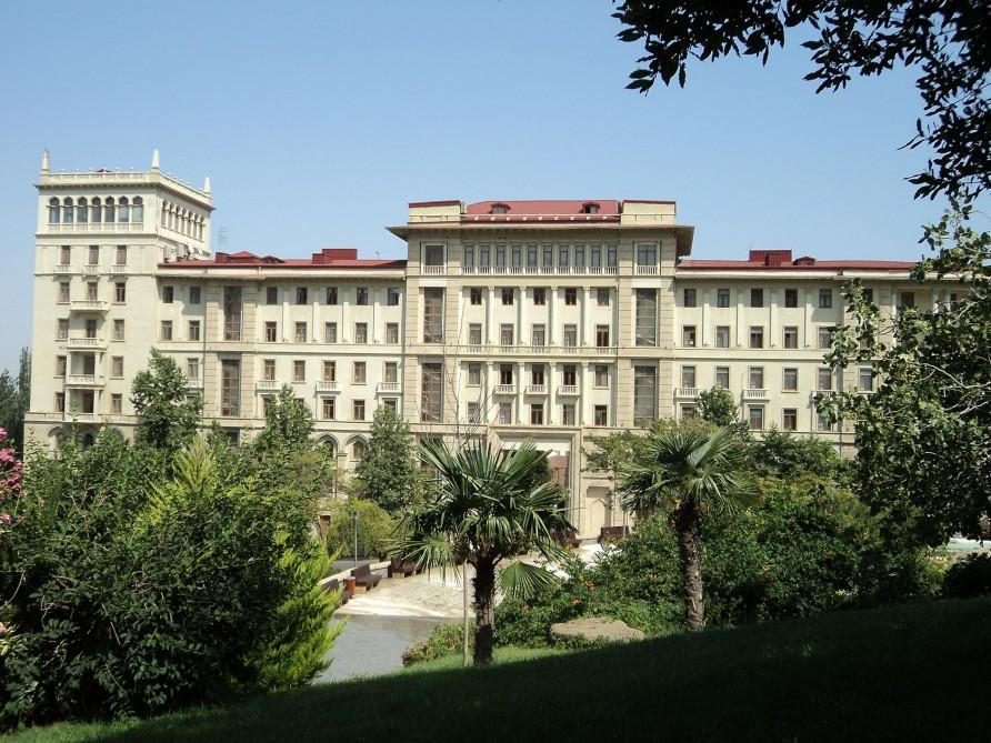 В Азербайджане ряд учреждений освобожден от налогов