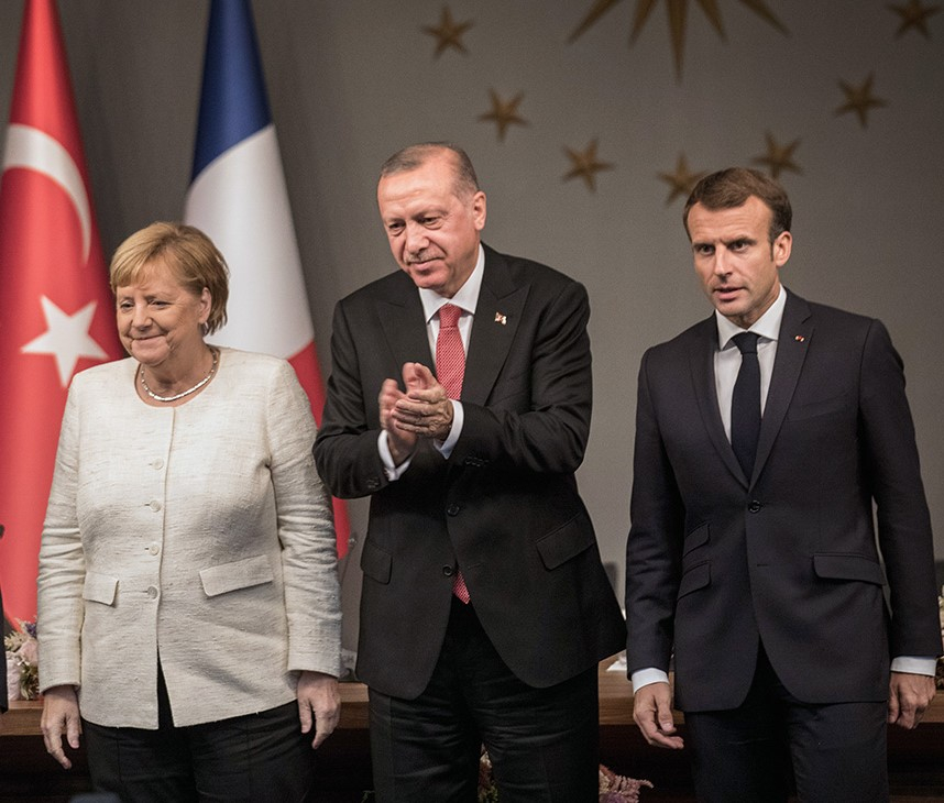 Саммит лидеров Турции, Франции и Германии пройдет в режиме телеконференции