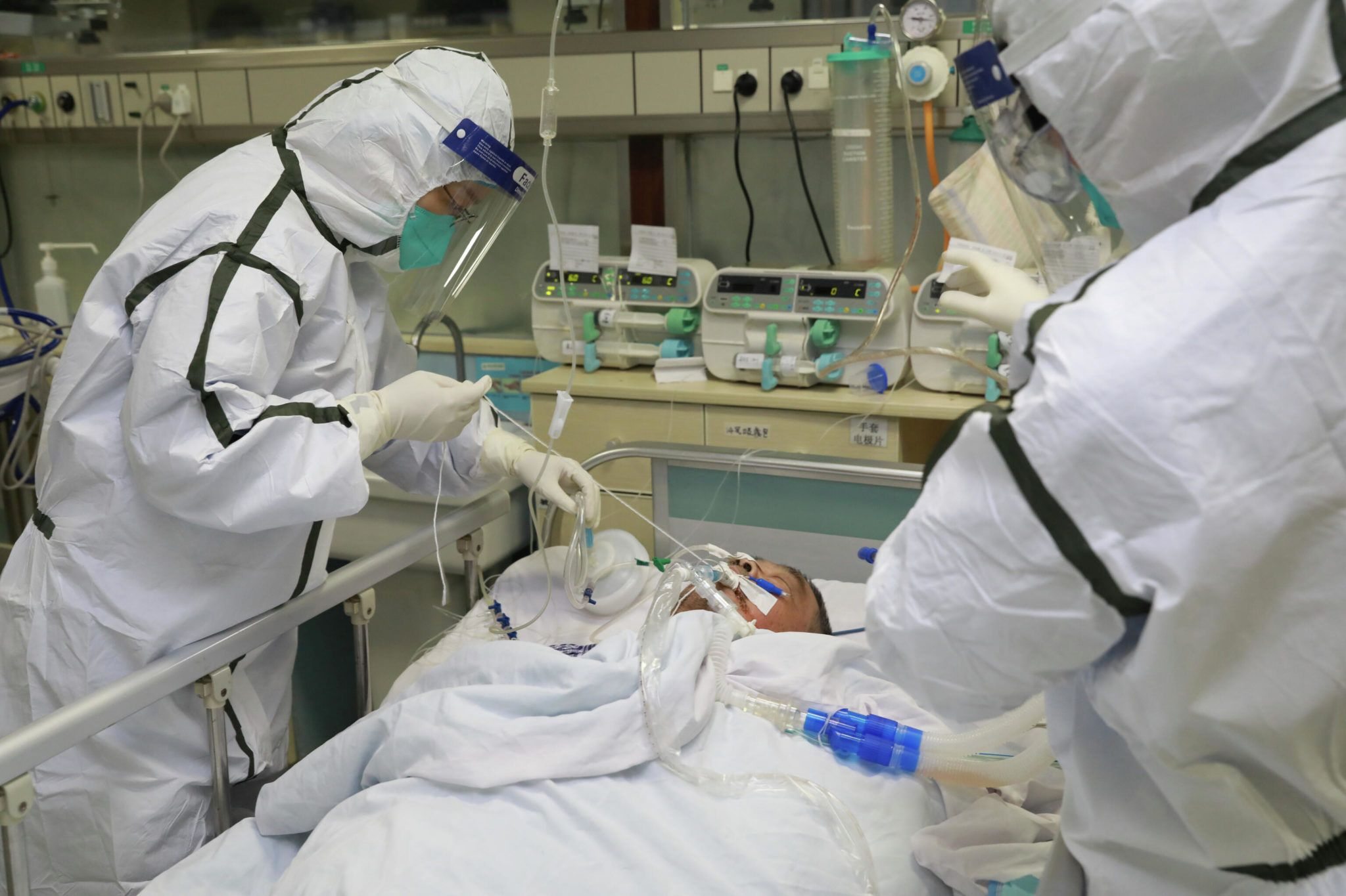 В Иране 91-летний пациент излечился от коронавируса