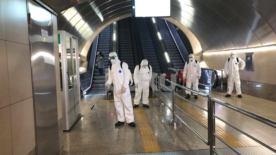 В Бакинском метрополитене проводятся работы по дезинфекции – ВИДЕО