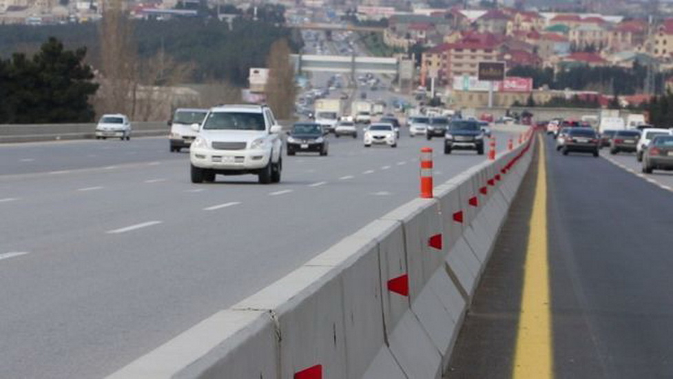 Пресс-служба МВД: В Баку, Сумгайыте и Абшеронском районе нет ограничений для движения транспорта