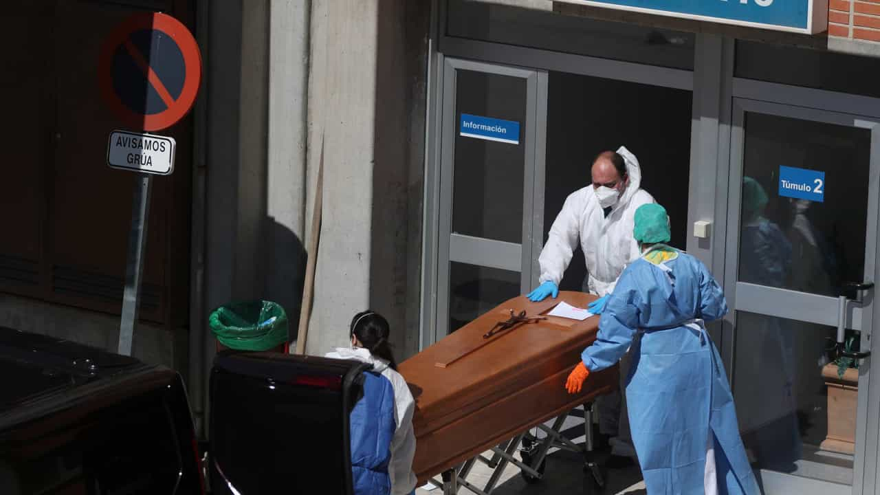 В Испании зафиксировали рекордное количество смертей от коронавируса за сутки