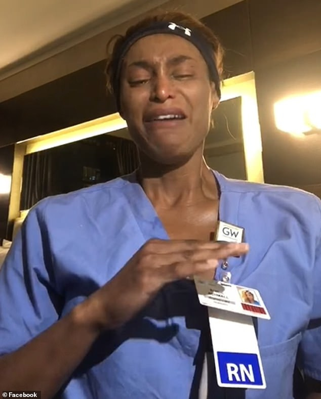 Заплаканная медсестра записала эмоциональное ВИДЕО после смерти пациентов