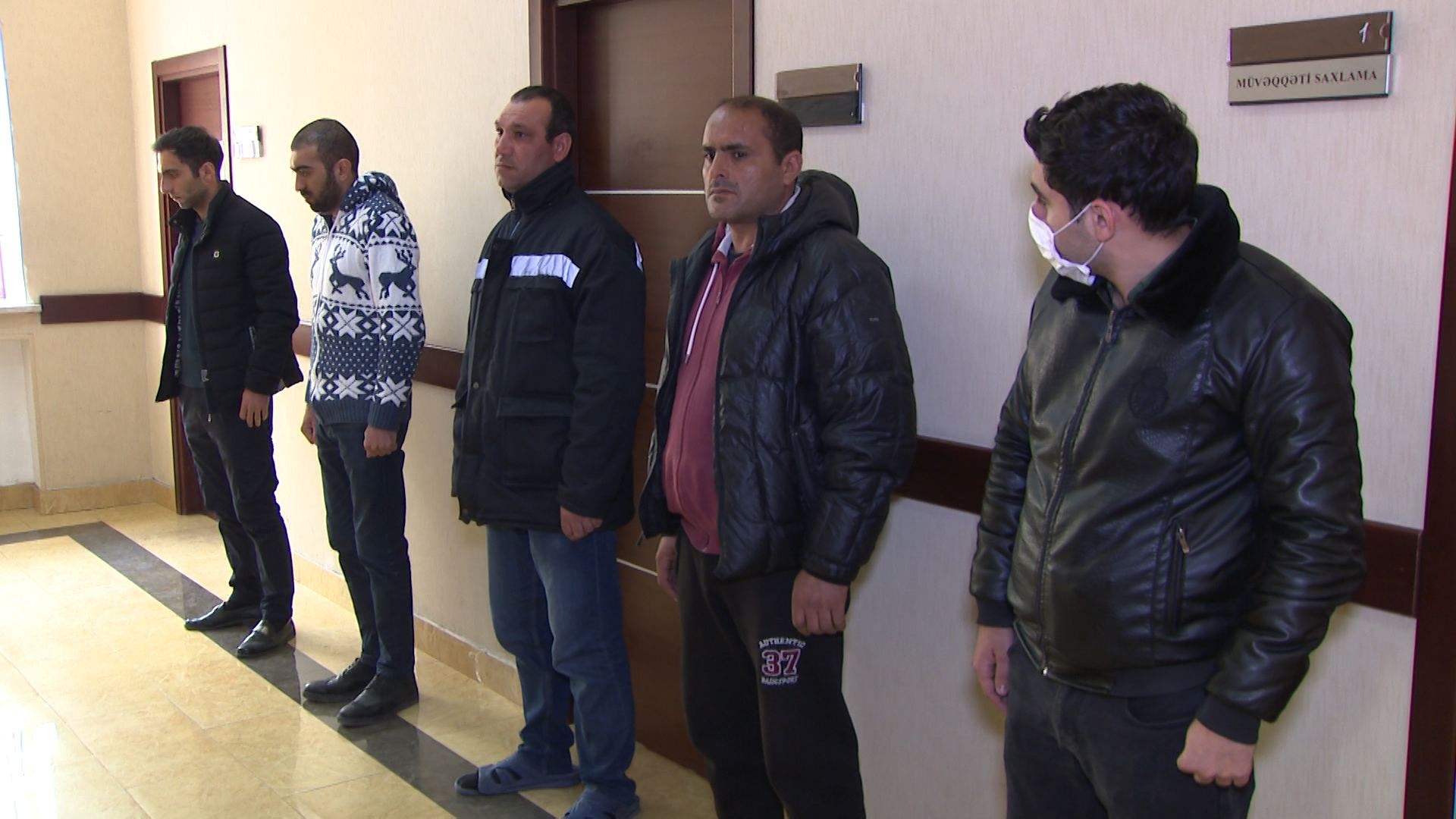 В Азербайджане задержаны лица, игравшие в настольные игры в церемониальном зале - ВИДЕО