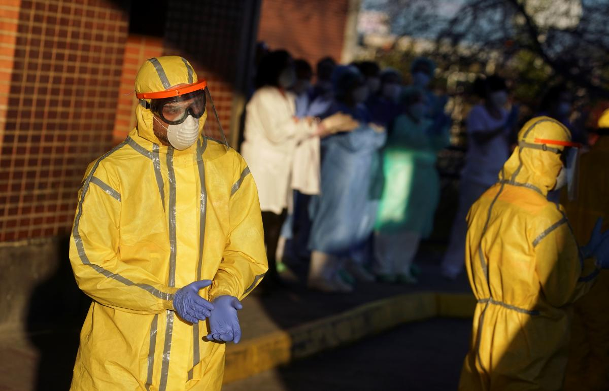 В Турции число жертв коронавируса достигло 2 600