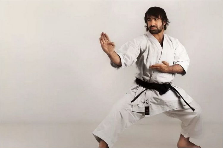 Рафаэль Агаев проведет онлайн-уроки карате со своим соперником из Италии - ФОТО