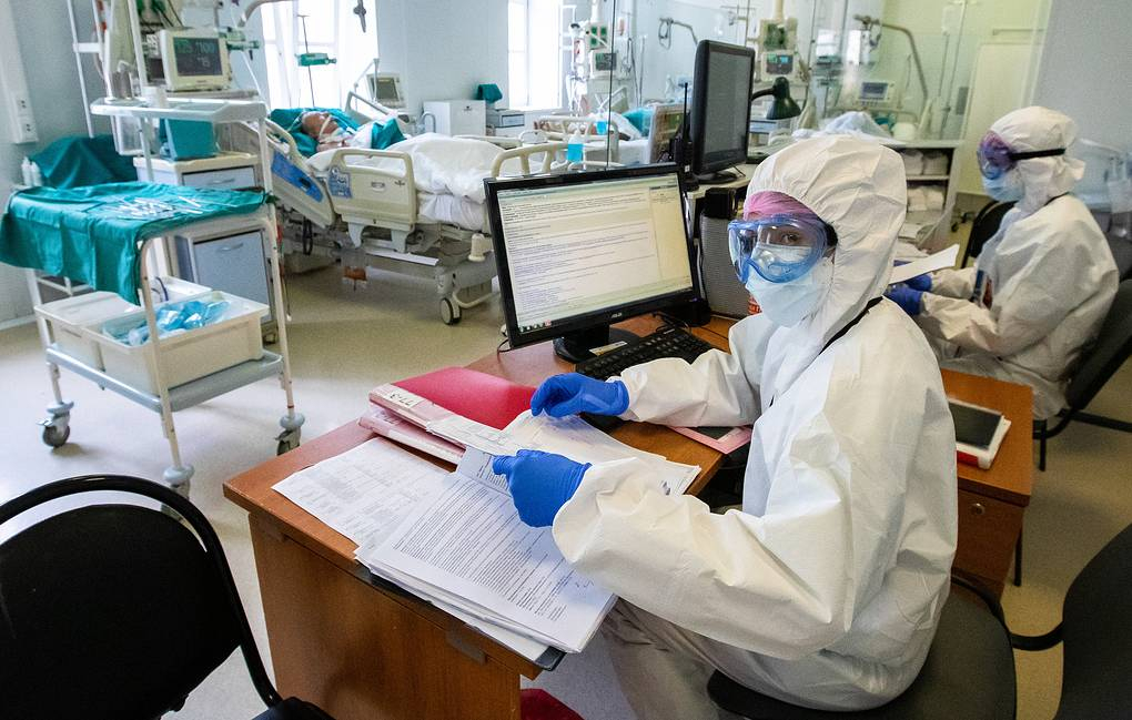 Число заразившихся коронавирусом в России превысило 100 тысяч