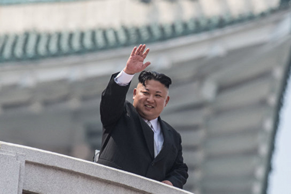 На руке Ким Чен Ына обнаружили загадочный след - ФОТО