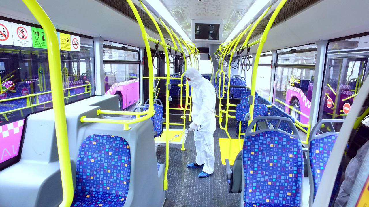 В автобусах в Баку могут быть установлены прозрачные перегородки