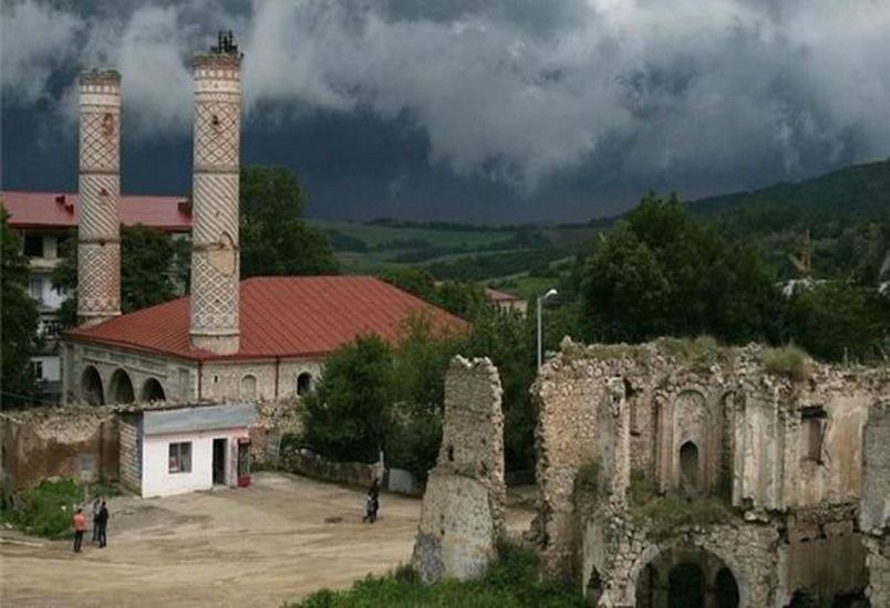 Азербайджанская община Нагорного Карабаха выступила с заявлением