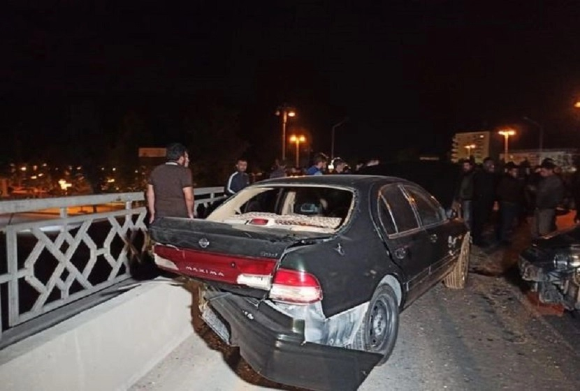 Тяжелое ДТП в Азербайджане: погиб сотрудник полиции, ранен военнослужащий - ФОТО