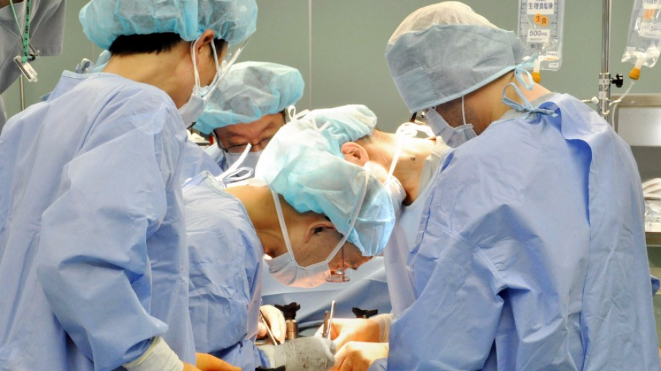 Новорожденному ребенку впервые пересадили стволовые клетки