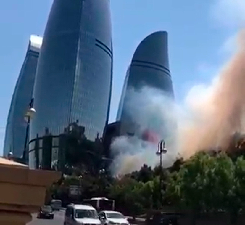 МЧС опровергло информацию о пожаре в центре Баку - ВИДЕО
