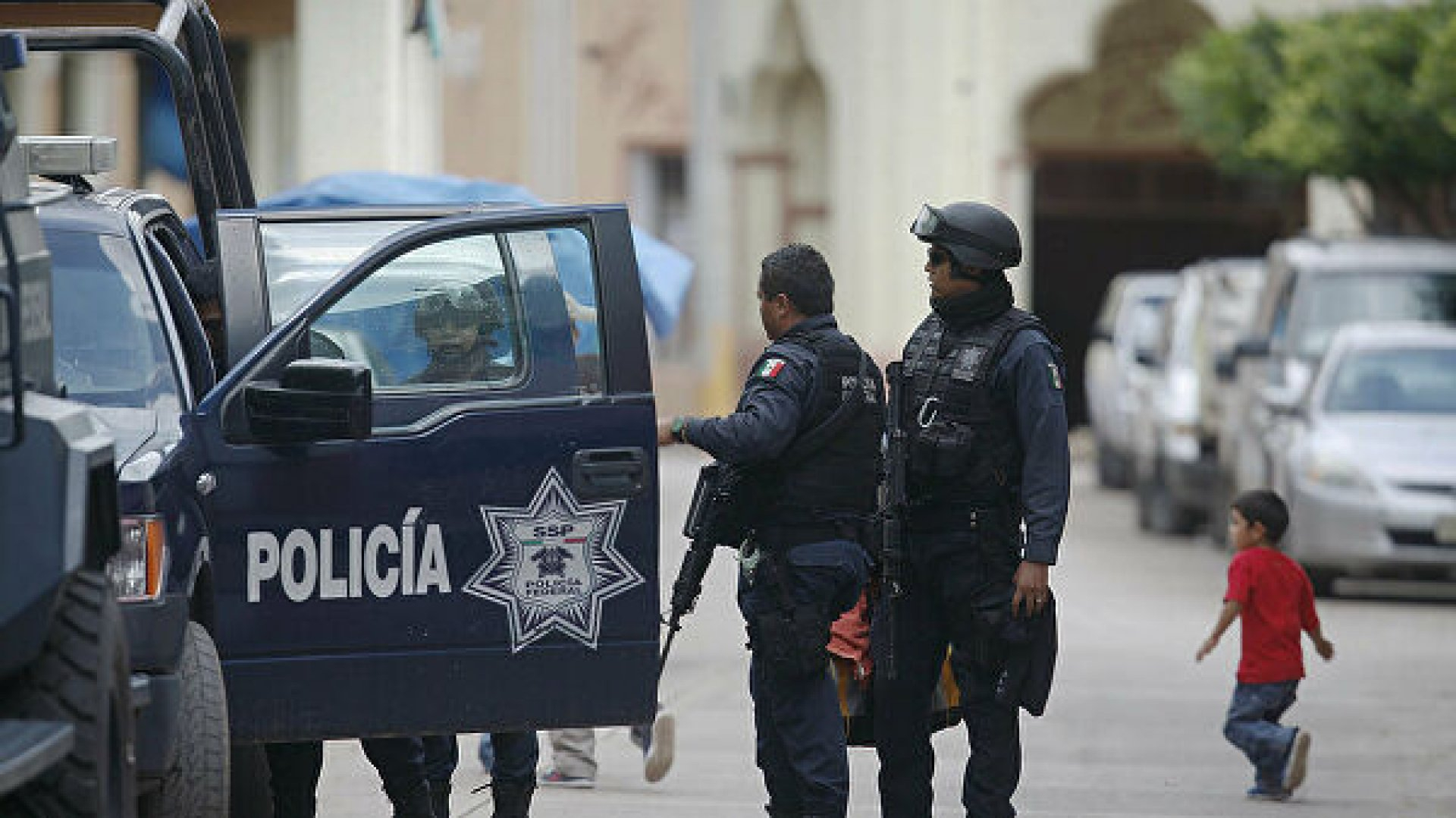 В Мексике обнаружили пикап с телами 12 застреленных людей